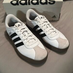 Women’s Adidas VL Court 3.0 shoes sz 8.5